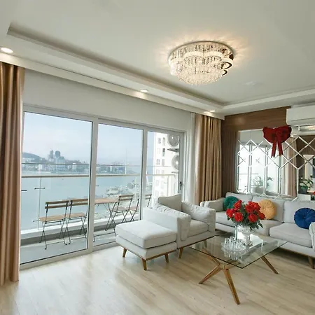 The 1108 Sapphire Ha Long Apartment